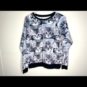 Long sleeve kitten shirt.